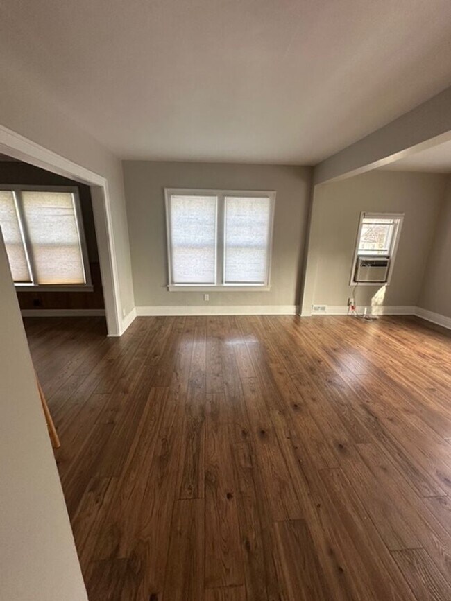 Building Photo - 25 Meech Park