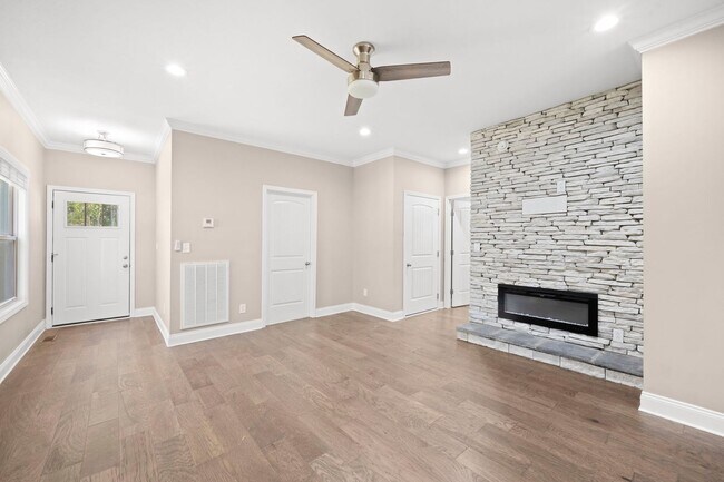 Building Photo - Beautiful 4BR Home with Finished Basement