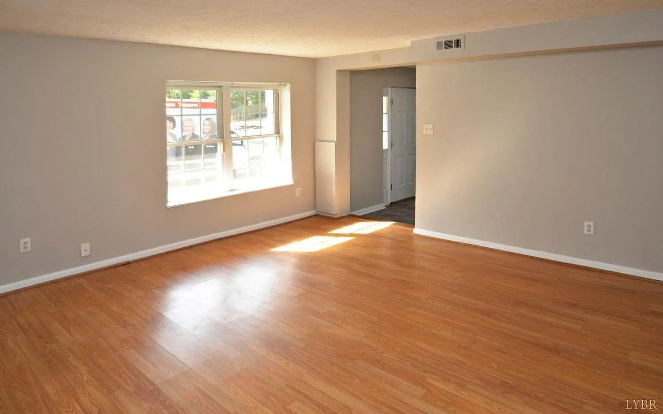 Living Room - 4204 Tremont St