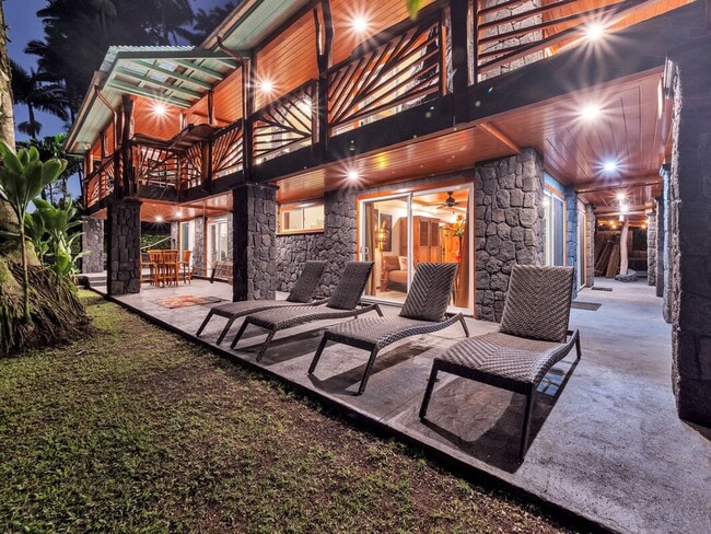 Building Photo - Oceanfront Estate: The Honolii Hale