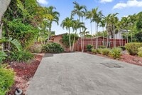 Building Photo - 1418 NE 56th Ct