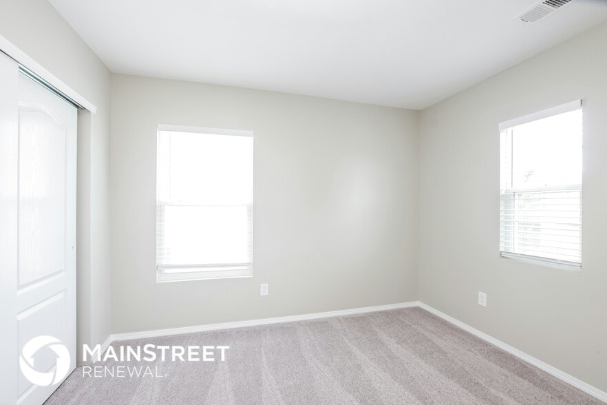 Building Photo - 15810 Normans Landing Dr