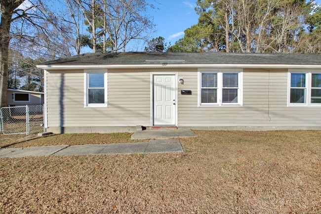 Primary Photo - Affordable 2 bedroom in Jacksonville