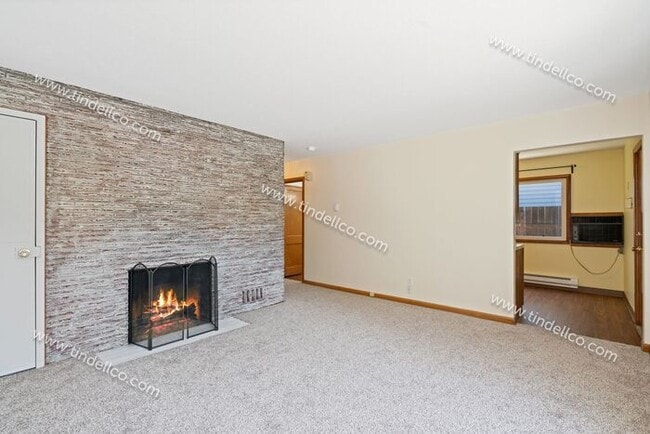 Building Photo - Charming 2-Bedroom Home in Desirable Woodstock Area – Pet Friendly!