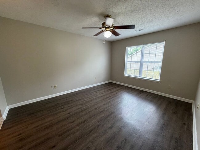 Building Photo - 46/48 Widgeon Way