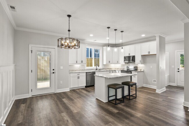 Building Photo - 401 Old Augusta Rd