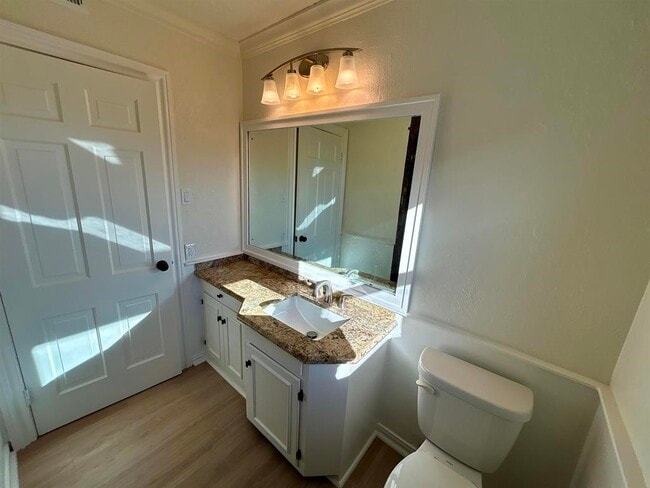 Building Photo - 6275 Westgate Dr