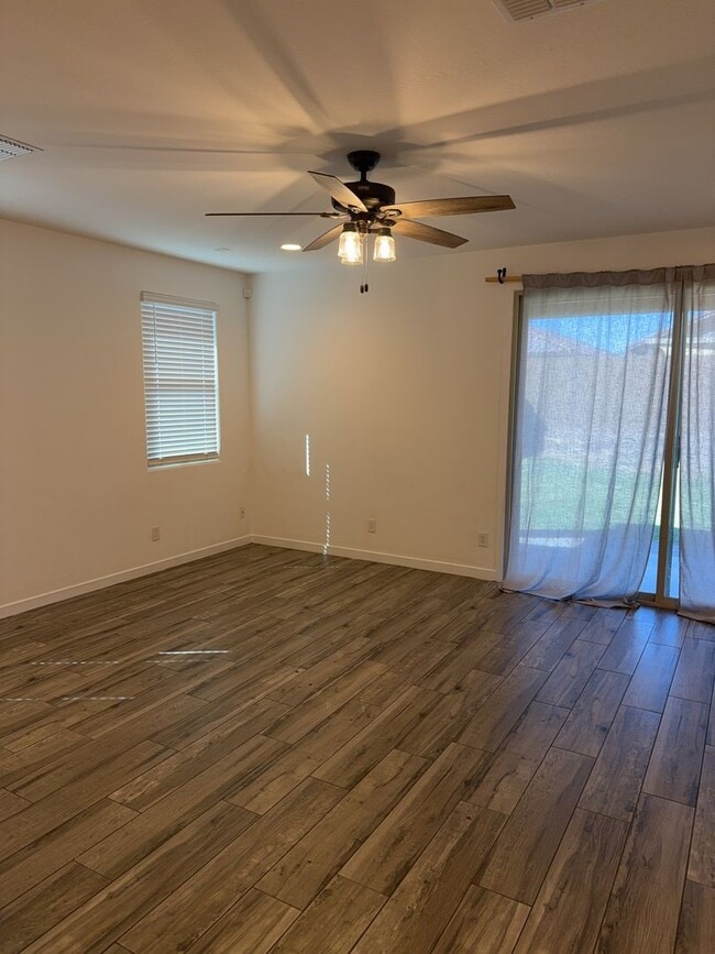 Building Photo - 24596 N 170th Dr