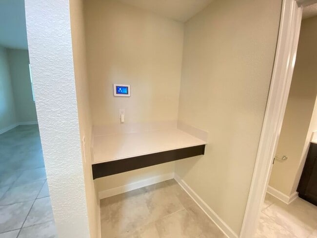 Building Photo - 4442 Seven Canyons Dr