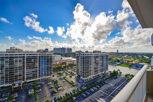 Building Photo - 1985 S Ocean Dr