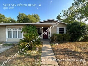 Building Photo - **MOVE IN SPECIAL** MUST SEE!! 3 Bedroom /...