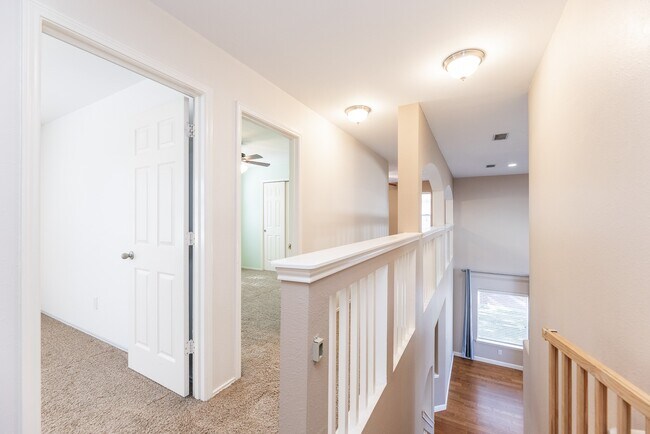 Building Photo - 14335 Pelican Marsh Dr