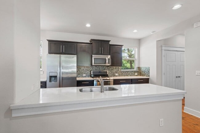 Building Photo - 11229 Avery Station Loop