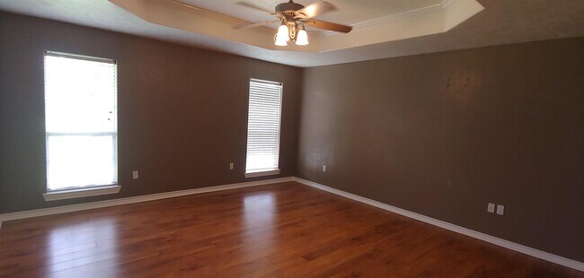 Building Photo - 8525 Sunflower Ln