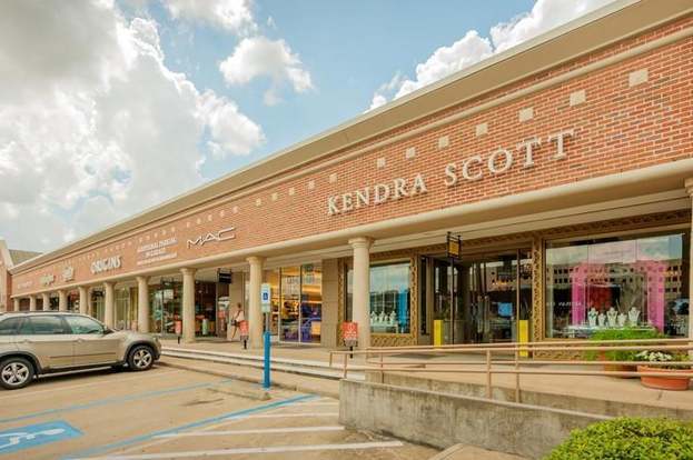Building Photo - 2700 Bellefontaine-
