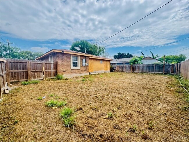 Building Photo - 2757 Melba Ave