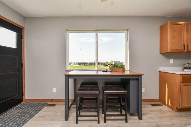 Building Photo - 3900 S Caballo Ct