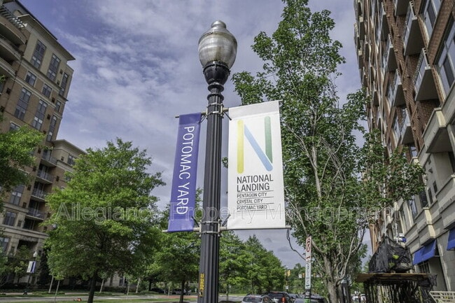 Building Photo - 3600 S Glebe Rd