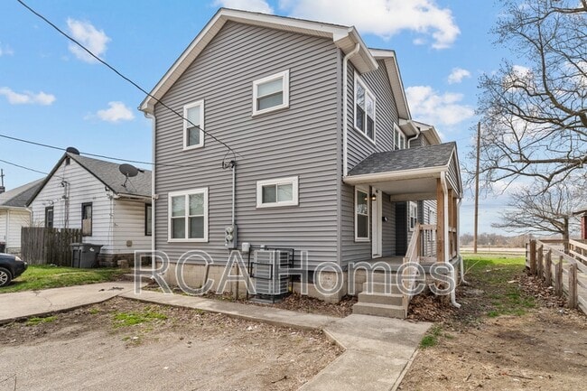 Building Photo - 603 N Sherman Dr