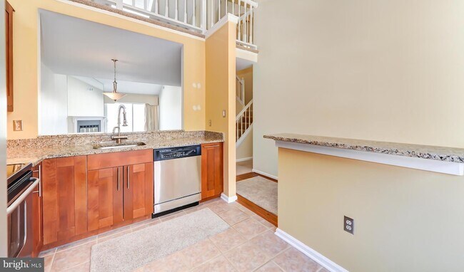 Building Photo - 2810 Yarling Ct