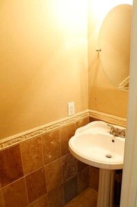 Building Photo - 3118 Rimrock Dr