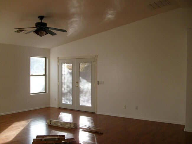 Building Photo - 12846 N 148th Ln