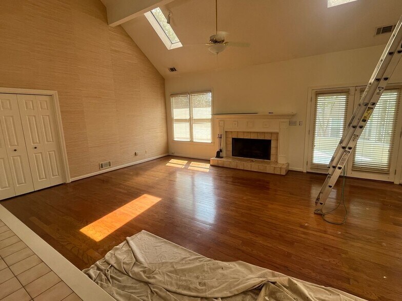 Building Photo - 972 Bridgegate Dr NE