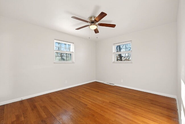 Building Photo - 8980 Cherry Blossom Ln