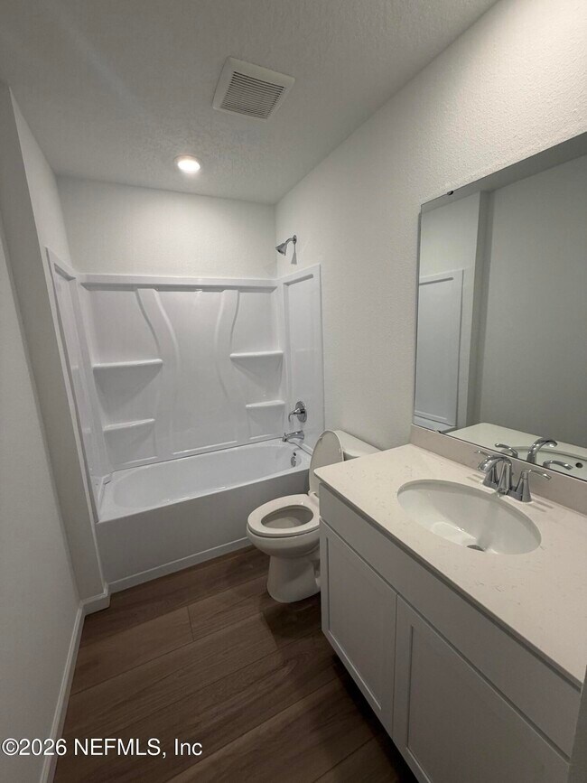 Building Photo - 539 Holly Lks Dr