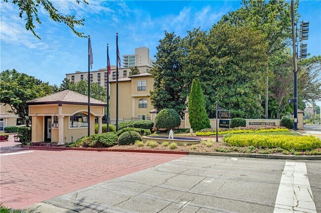 Building Photo - 3777 Peachtree Rd NE