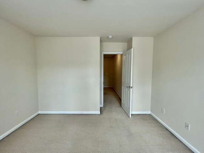 Building Photo - 1513 Corwith Dr
