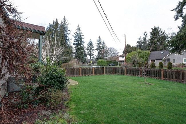 Building Photo - 2 Bed, 2 Bath Home in Historic Birchwood Neighborhood