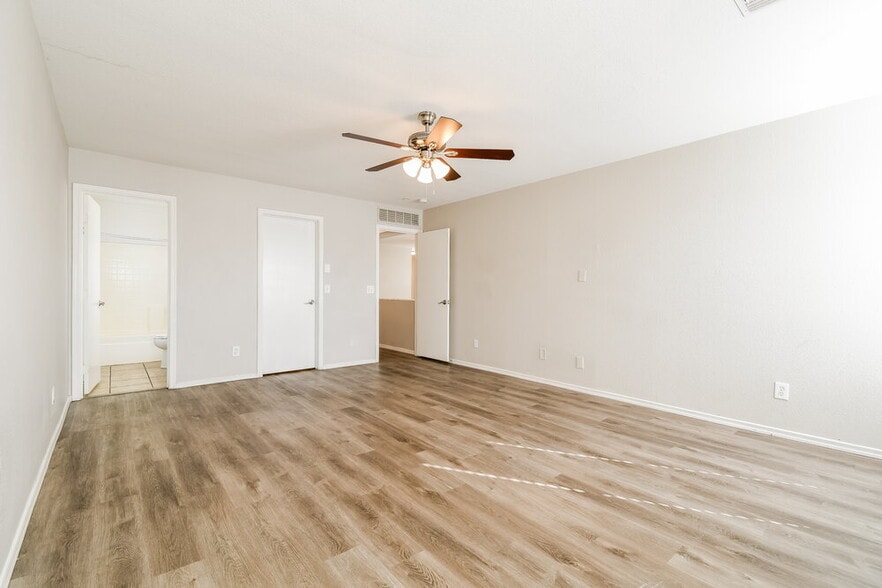 Building Photo - 1080 S Bogle Ct