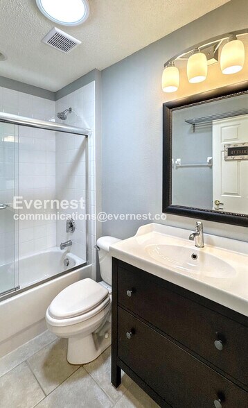 Building Photo - 2926 Walnut Grove Ct