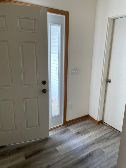 Building Photo - 566 Athletic Way