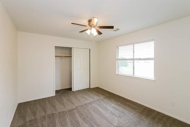 Building Photo - 23043 N Waterlily Dr