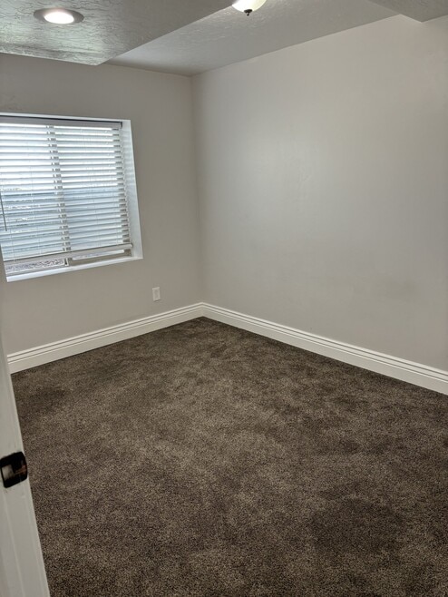 Building Photo - 1771 W 100 S