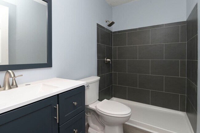 Building Photo - Beautifully Updated 3BR Home Minutes from Fort Jackson, VA Hospital & I-77