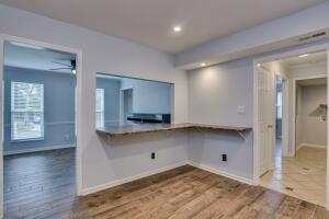 Building Photo - 2211 Pleasant Dr