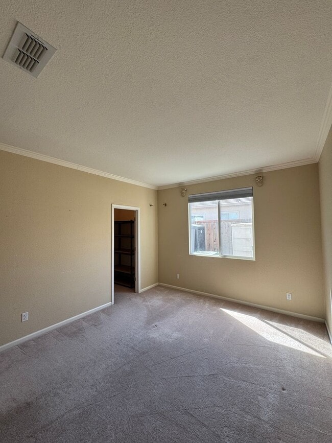 Building Photo - 1762 River Oaks Cir