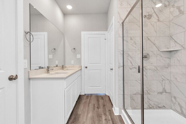 Building Photo - Welcome to the Holly — Spacious Comfort, Modern Style.