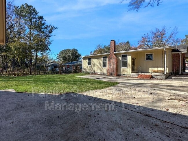 Building Photo - 1123 Belvedere Dr