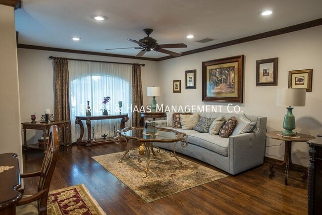 Building Photo - 3461 Montair Ave