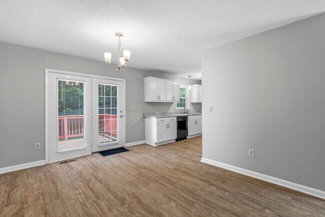 Building Photo - 1811 Cody Ave