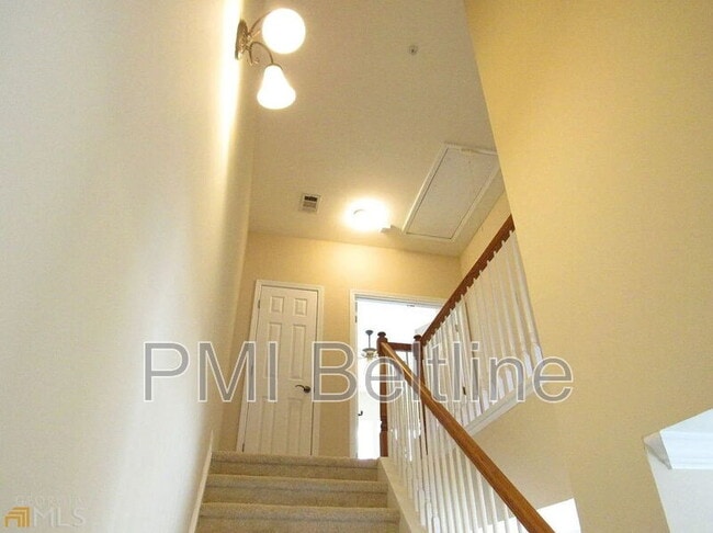 Building Photo - 506 Williamson St SE