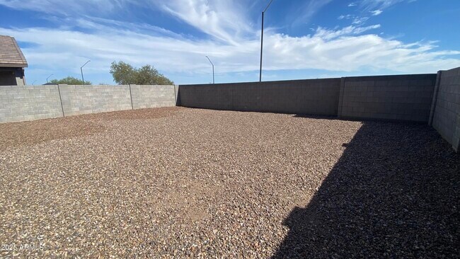 Building Photo - 13171 W Buckskin Trl