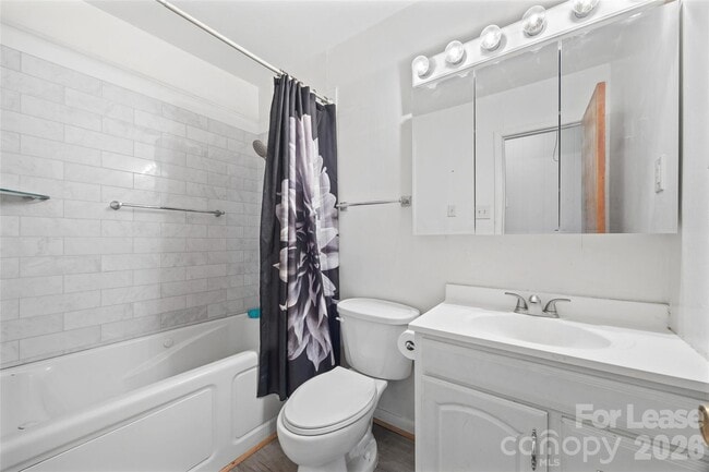 Building Photo - 1037 Stoneybrook Ln