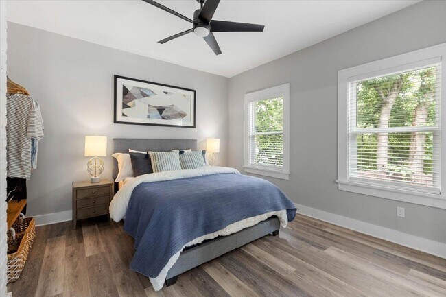 Building Photo - 420 E 6th Ave