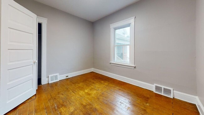 Building Photo - 3505 Meyer Ave