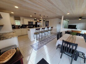Living Space - 34 Hillside St